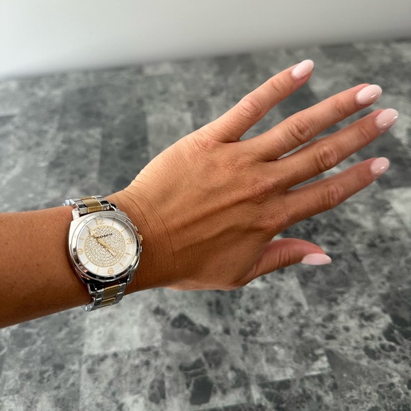 Coach Watch - Picture 5 of 5